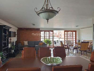 Apartamento en venta en Laureles, Medellín · foto 2 de 20