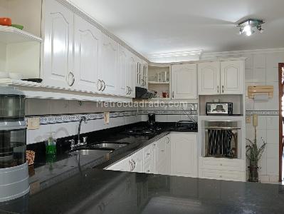 Apartamento en venta en Laureles, Medellín · foto 6 de 20