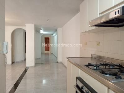 Apartamento en venta en Laureles, Medellín · foto 4 de 18