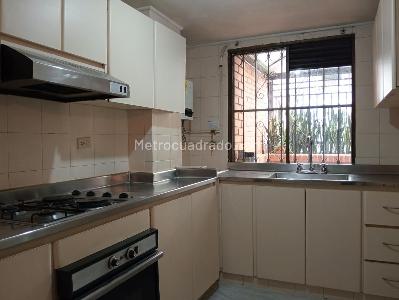 Apartamento en venta en Laureles, Medellín · foto 7 de 18