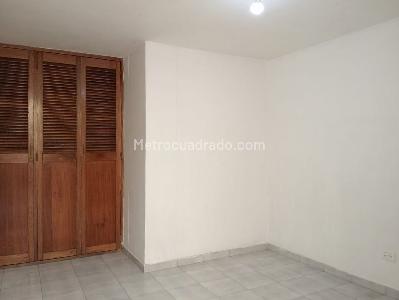Apartamento en venta en Laureles, Medellín · foto 9 de 18