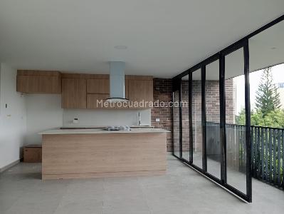 Apartamento en venta en La America, Medellín · foto 3 de 17