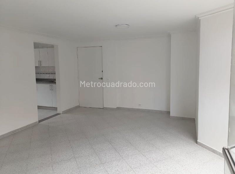 Spacious 3BR Apartment in Belen - 2