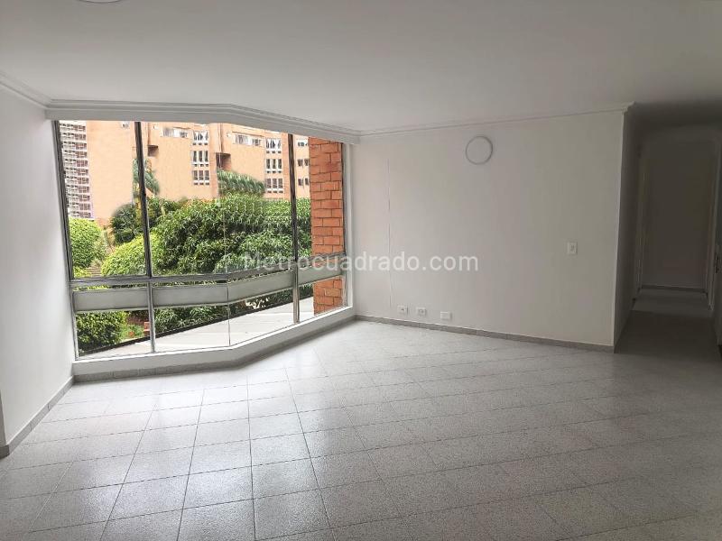 Spacious 3BR Apartment in Belen - 3
