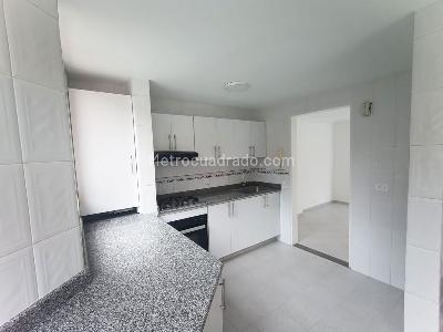 Apartamento en arriendo en Belen, Medellín · foto 5 de 14