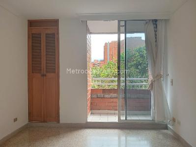 Apartamento de 3 alcobas en arriendo en Laureles, Medellín, 95 m² · foto 10 de 18