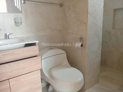Apartamento de 3 alcobas en arriendo en Laureles, Medellín, 95 m² · foto 16 de 18