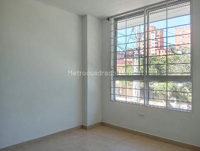 Apartamento de 3 alcobas en venta en Laureles, Medellín, 100 m² · foto 10 de 20