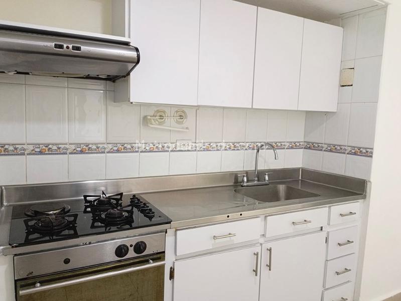 Apartamento Amplio de 3 Alcobas en Laureles - 7