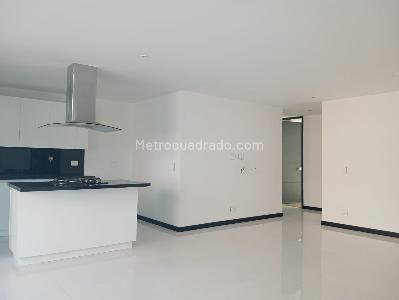 Apartamento de 3 alcobas en venta en Laureles, Medellín, 140 m² · foto 2 de 20