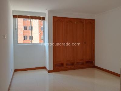 Apartamento de 3 alcobas en venta en Laureles, Medellín, 142 m² · foto 10 de 20