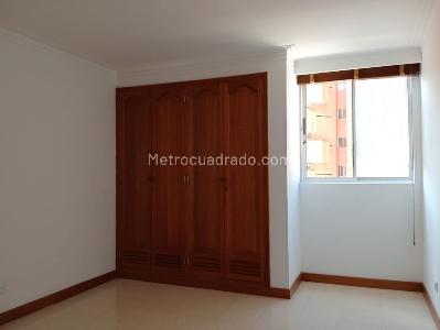 Apartamento de 3 alcobas en venta en Laureles, Medellín, 142 m² · foto 11 de 20