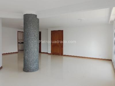 Apartamento de 3 alcobas en venta en Laureles, Medellín, 142 m² · foto 3 de 20