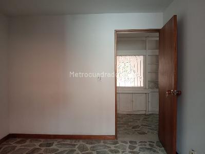 Apartamento de 3 alcobas en venta en Laureles, Medellín, 126 m² · foto 12 de 19