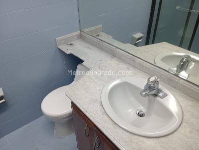 Apartamento de 3 alcobas en venta en Laureles, Medellín, 126 m² · foto 15 de 19