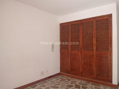 Apartamento de 3 alcobas en venta en Laureles, Medellín, 126 m² · foto 7 de 19