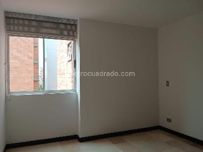 Apartamento en venta en Laureles, Medellín · foto 13 de 20