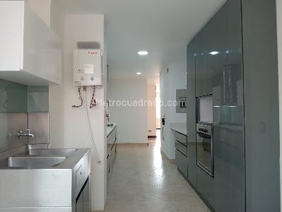Apartamento en venta en Laureles, Medellín · foto 8 de 20