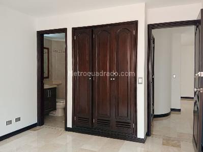 Apartamento en venta en Laureles, Medellín · foto 9 de 20