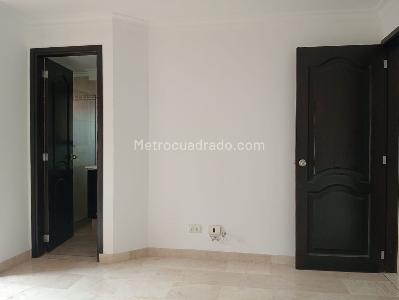 Apartamento de 3 alcobas en venta en Laureles, Medellín, 138 m² · foto 11 de 20