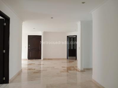 Apartamento de 3 alcobas en venta en Laureles, Medellín, 138 m² · foto 3 de 20