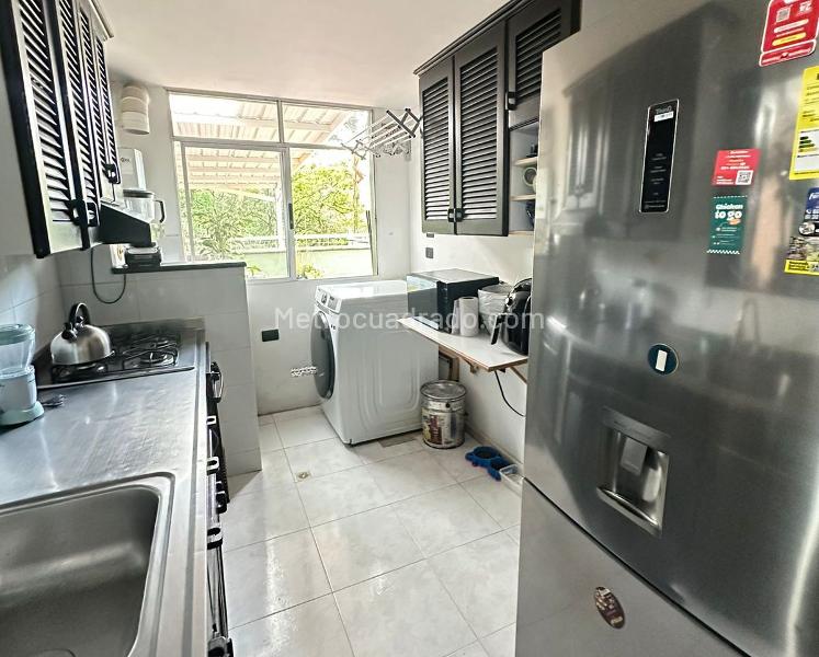 Apartamento de 2 Alcobas en Belén con Balcón y Terraza, Unidad Cerrada - 3