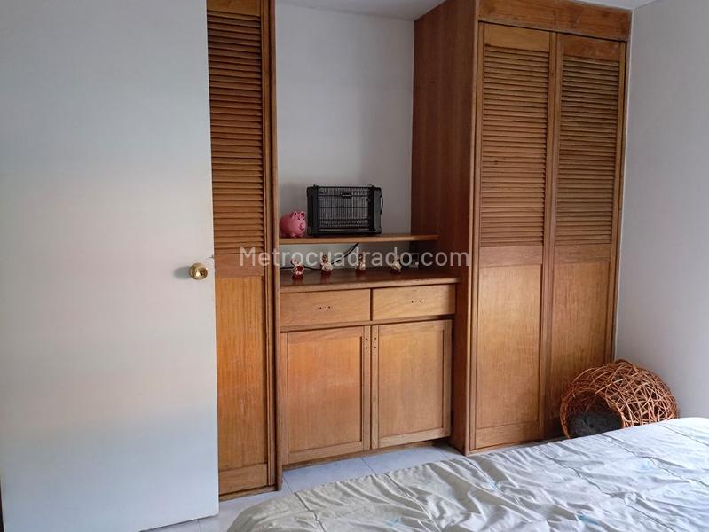 Apartamento de 2 Alcobas en Belén con Balcón y Terraza, Unidad Cerrada - 8