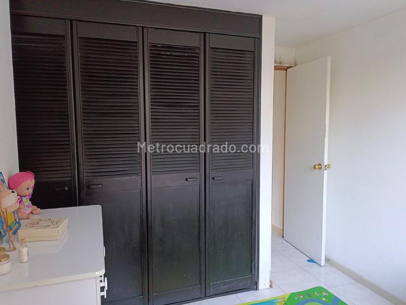 Apartamento de 2 Alcobas en Belén con Balcón y Terraza, Unidad Cerrada - 9