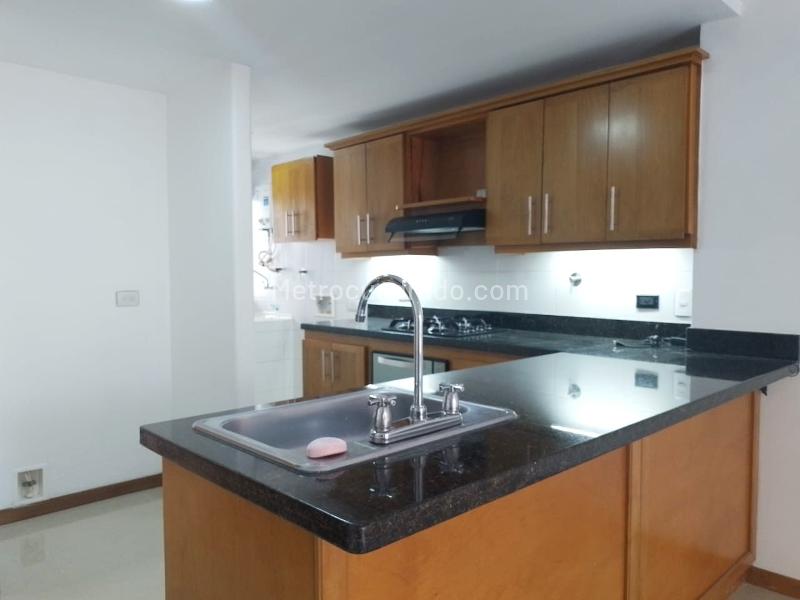 Charming 2BR Apartment near Metro in Laureles - 4