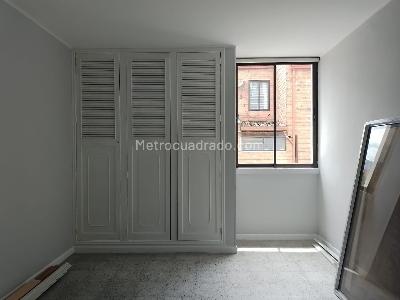 Apartamento de 3 alcobas en venta en Laureles, Medellín, 130 m² · foto 10 de 20