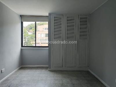 Apartamento de 3 alcobas en venta en Laureles, Medellín, 130 m² · foto 13 de 20