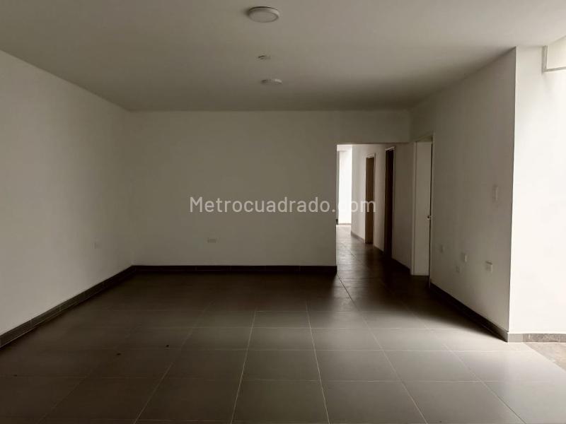 Independent 4BR House for Rent near Parks in Belún - 4