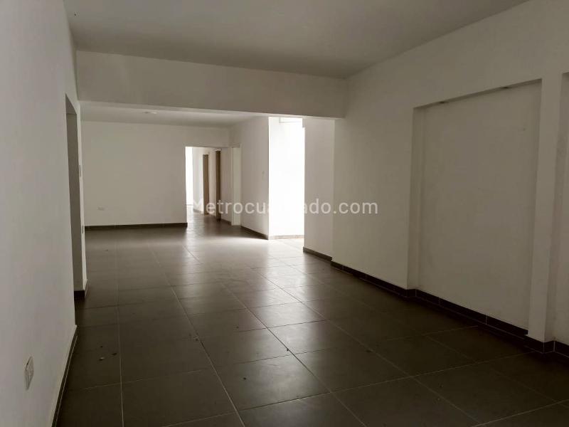 Independent 4BR House for Rent near Parks in Belún - 5