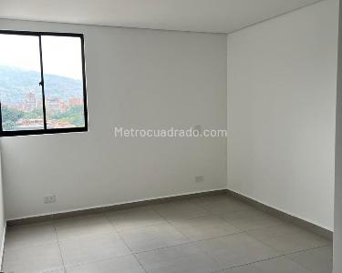 Apartamento de 2 alcobas en arriendo en Belen, Medellín, 73 m² · foto 3 de 10
