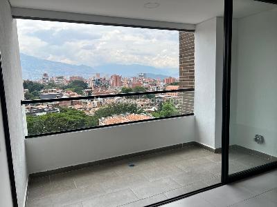 Apartamento de 2 alcobas en arriendo en Belen, Medellín, 73 m² · foto 8 de 10