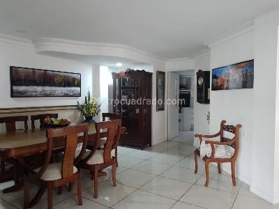 Apartamento en venta en Laureles, Medellín · foto 2 de 18