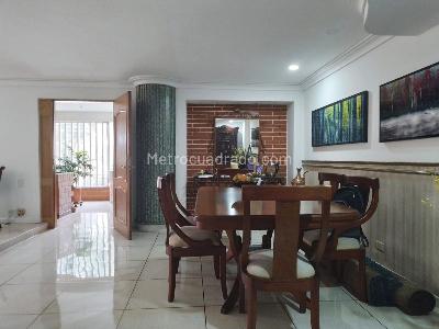 Apartamento en venta en Laureles, Medellín · foto 4 de 18