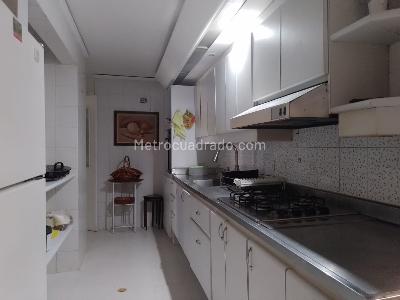 Apartamento en venta en Laureles, Medellín · foto 5 de 18