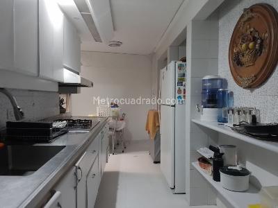 Apartamento en venta en Laureles, Medellín · foto 6 de 18