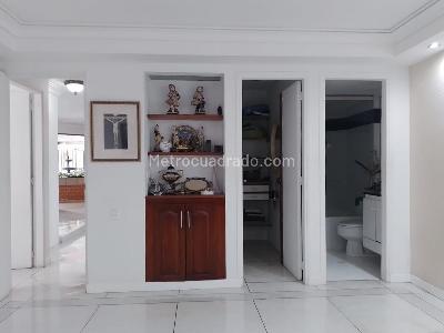 Apartamento en venta en Laureles, Medellín · foto 8 de 18