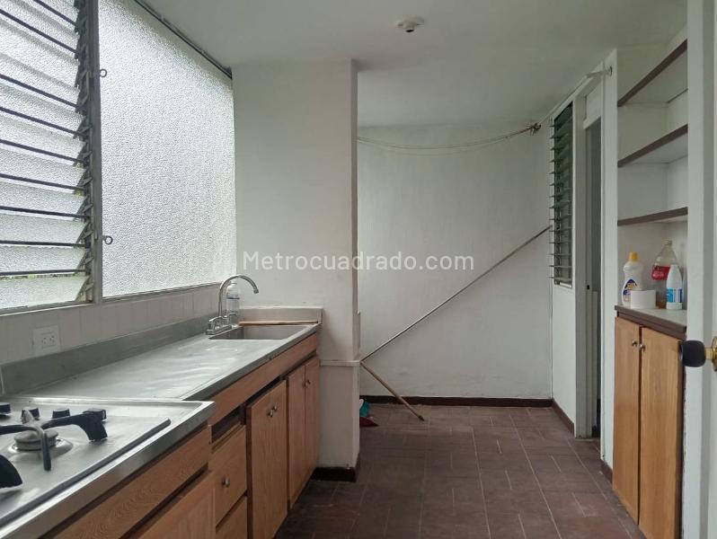 3BR Apartment for Rent & Sale in Laureles with Parking - 6