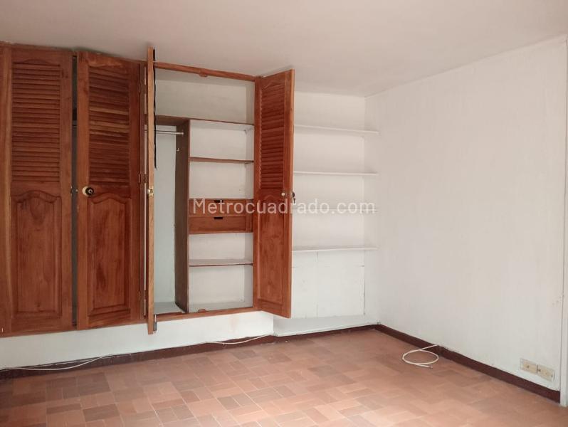 3BR Apartment for Rent & Sale in Laureles with Parking - 9
