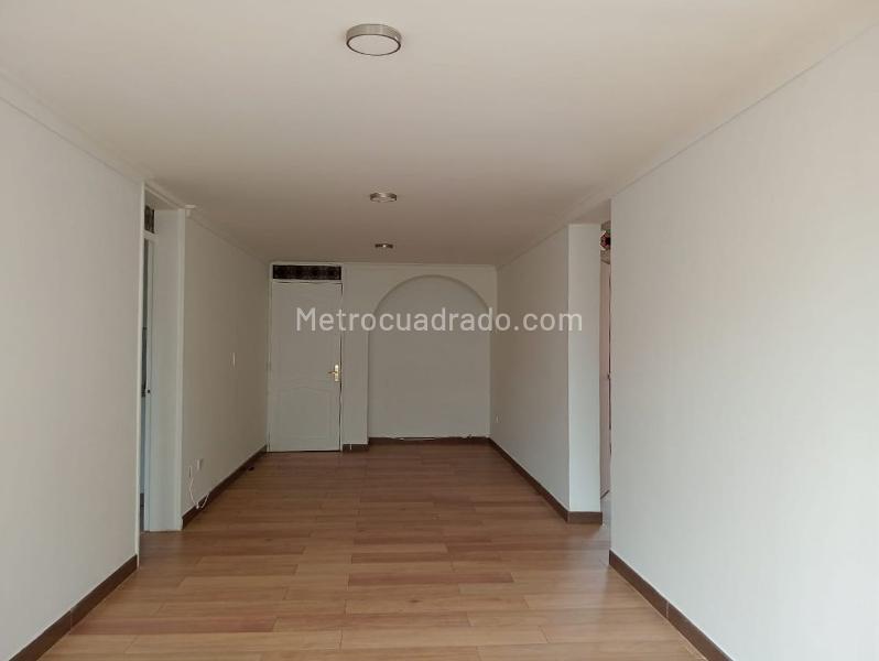 3BR Exterior Apartment for Rent in Laureles - 3
