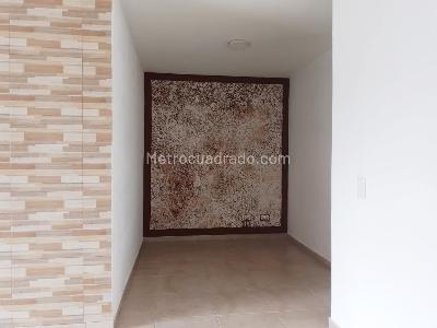 Apartamento en arriendo en Laureles, Medellín · foto 4 de 14