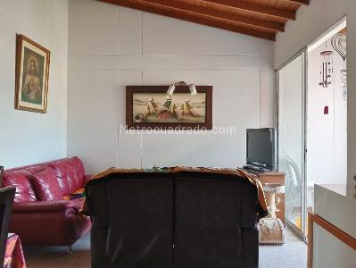 Apartamento en venta en Laureles, Medellín · foto 3 de 17