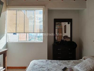 Apartamento en venta en Laureles, Medellín · foto 9 de 17