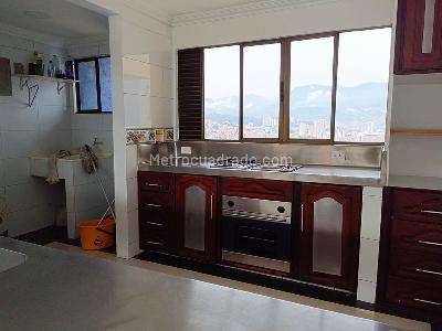 Apartamento de 4 alcobas en venta en Belen, Medellín, 170 m² · foto 8 de 18