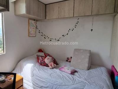 Apartamento de 3 alcobas en venta en Belen, Medellín, 64 m² · foto 8 de 11