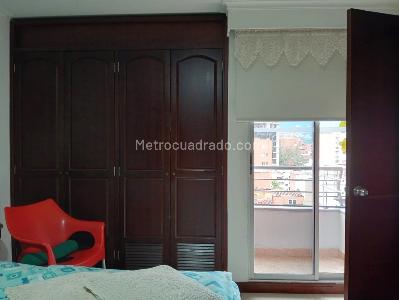 Apartamento en venta en Laureles, Medellín · foto 10 de 18