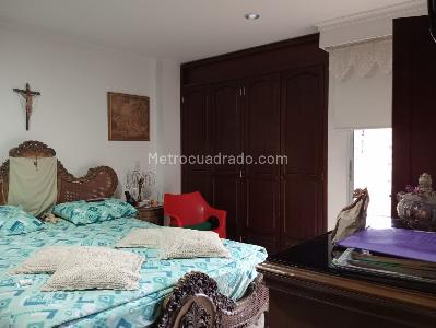 Apartamento en venta en Laureles, Medellín · foto 8 de 18
